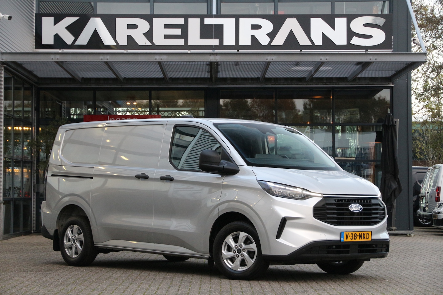 Ford Transit Custom - 320 2.0 TDCI 136 | L1H1 | LED | Camera | Navi | Clima.. - AutoWereld.nl