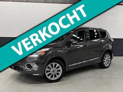 Ford Kuga - 1.5 EcoBoost Vignale / Navi / CarPlay / Leder / Stoel-Verwarming
