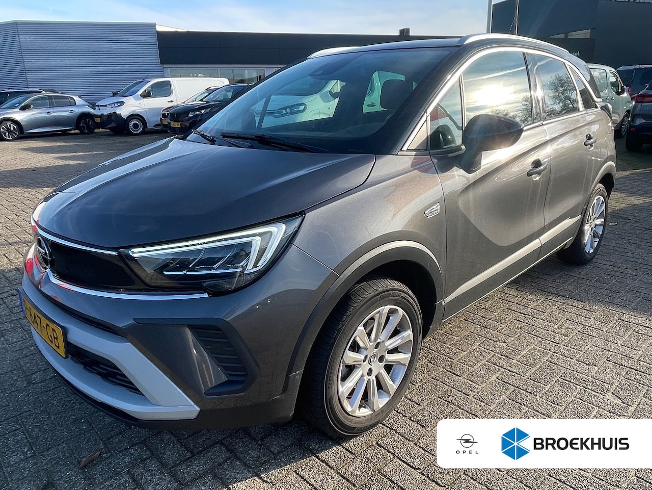 Opel Crossland - 1.2 Turbo Elegance 130pk Automaat | Navigatie | Comfortstoel | Climate Control | Achteruit - AutoWereld.nl