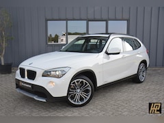 BMW X1 - SDrive18i Executive * Pano * Navi * Xenon * 18" Breedset * Trekhaak * Mooie frisse auto