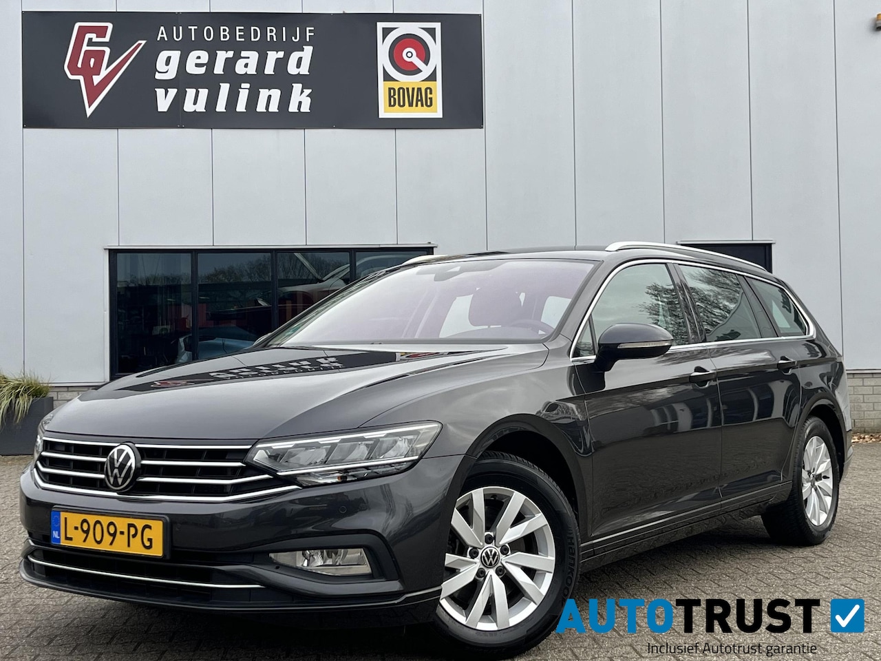Volkswagen Passat Variant - 1.5 TSI DSG Business TREKH. ADAP CRUISE DIGI DASH - AutoWereld.nl