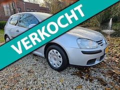 Volkswagen Golf - 1.6 FSI Trendline 83.000km AIRCO/cruise