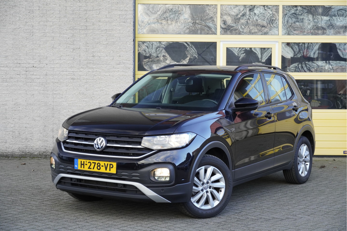 Volkswagen T-Cross - 1.0 TSI Life BJ2020 Lmv 16" | Led | Pdc | Navi | App-Connect | Climate control | Cruise co - AutoWereld.nl