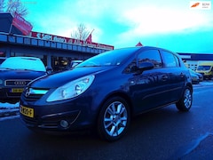 Opel Corsa - 1.2-16V Essentia (Automaat +Airco )