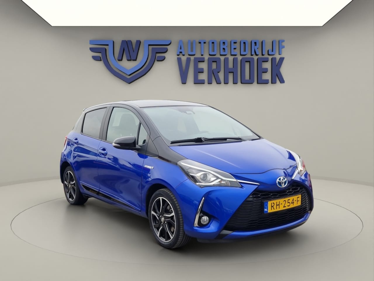 Toyota Yaris - 1.5 Hybrid Bi-Tone Navi - NL Auto - Top Onderhouden - AutoWereld.nl