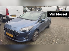 Ford Fiesta - 1.0 EcoBoost Hybrid Titanium Adapt.Cruise / Camera / Stoelverwarming / voorruitverwarming
