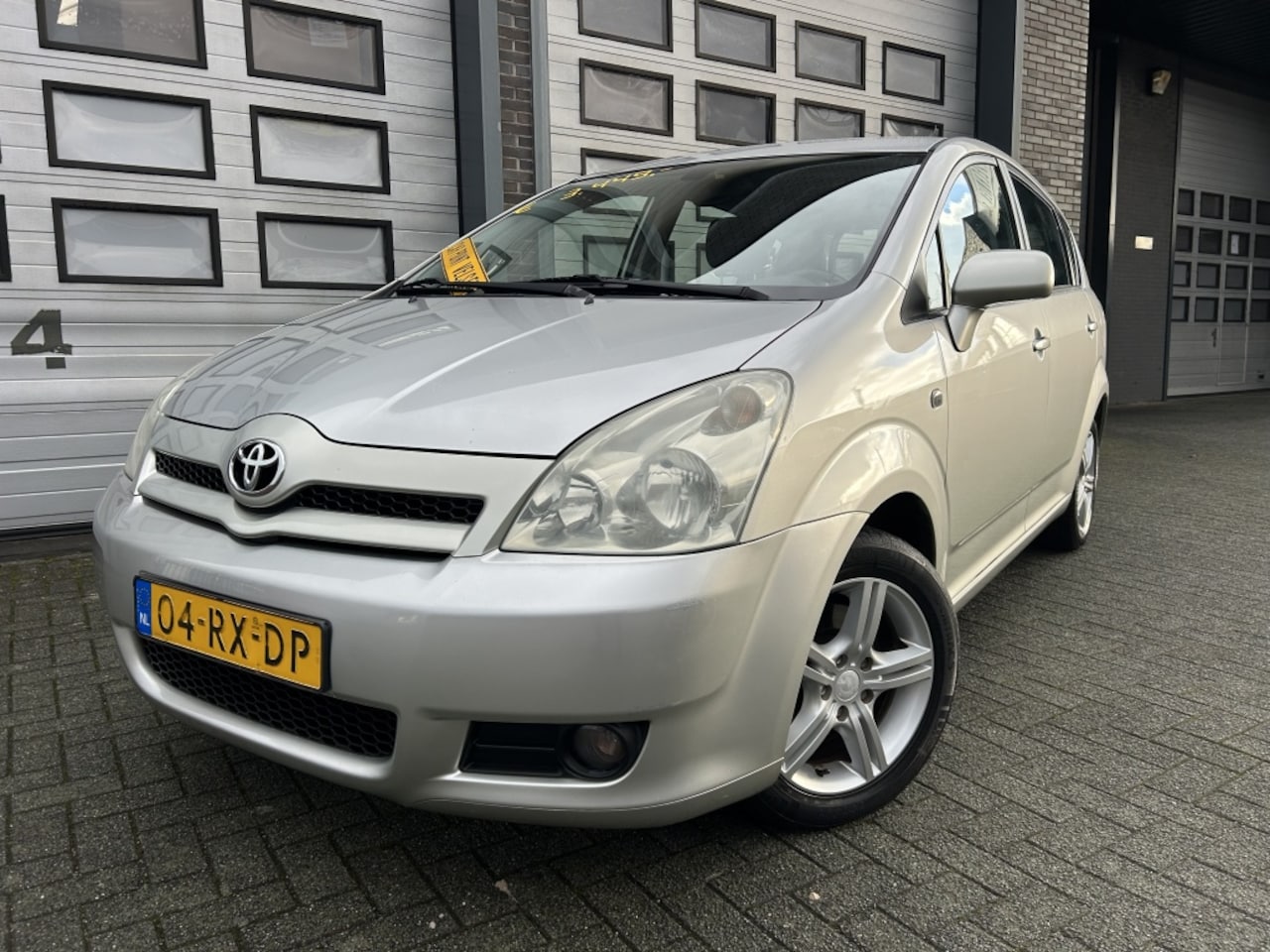 Toyota Corolla Verso - 1.6 VVT-i Sol Clima*Cruise C Rijdt Top! NAP - AutoWereld.nl