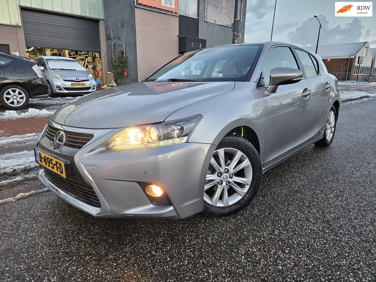 Lexus CT 200h - Executive GARANTIE Leer Bekleding Parkeersensoren voor en achter - AutoWereld.nl