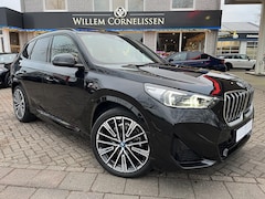 BMW X1 - xDrive25e M-Sport Pano ACC Camera Head-Up 20"