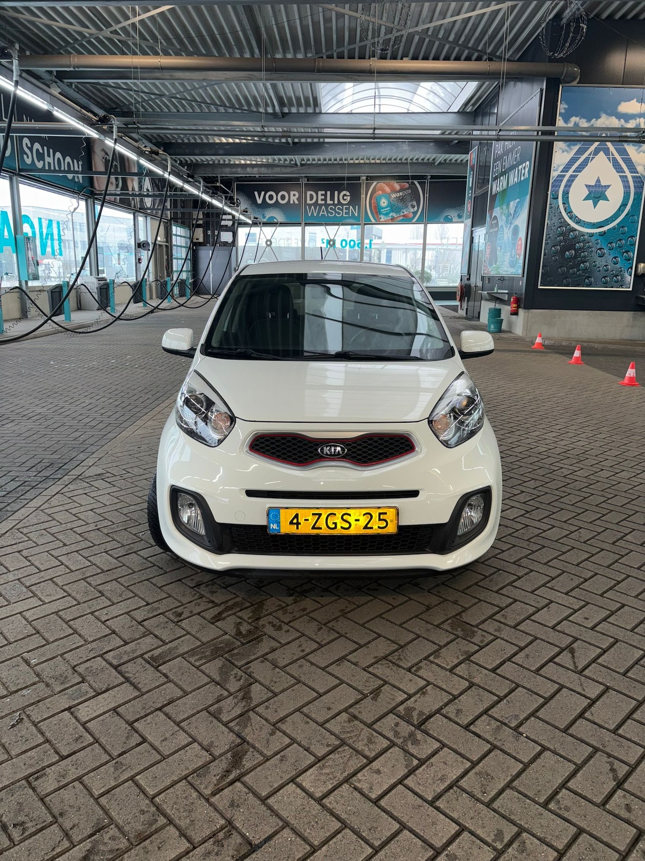 Kia Picanto - 1.0 CVVT X-treme - AutoWereld.nl
