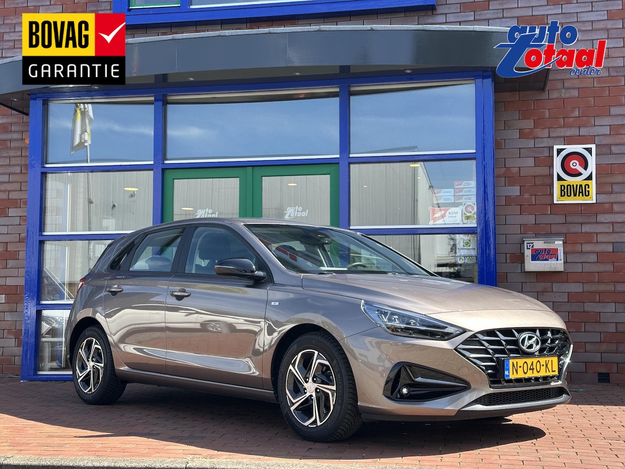 Hyundai i30 - 1.0 T-GDi MHEV Comfort Smart | Navi | Airco | Camera en Sensoren - AutoWereld.nl