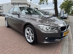 BMW 3-serie - 320i Efficient Dynamics Edition Executive Airco/ECC, Navigatie, Leder Interieur