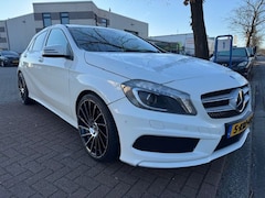 Mercedes-Benz A-klasse - 180 Ambition AMG Night Edition Airco/ECC, Navigatie
