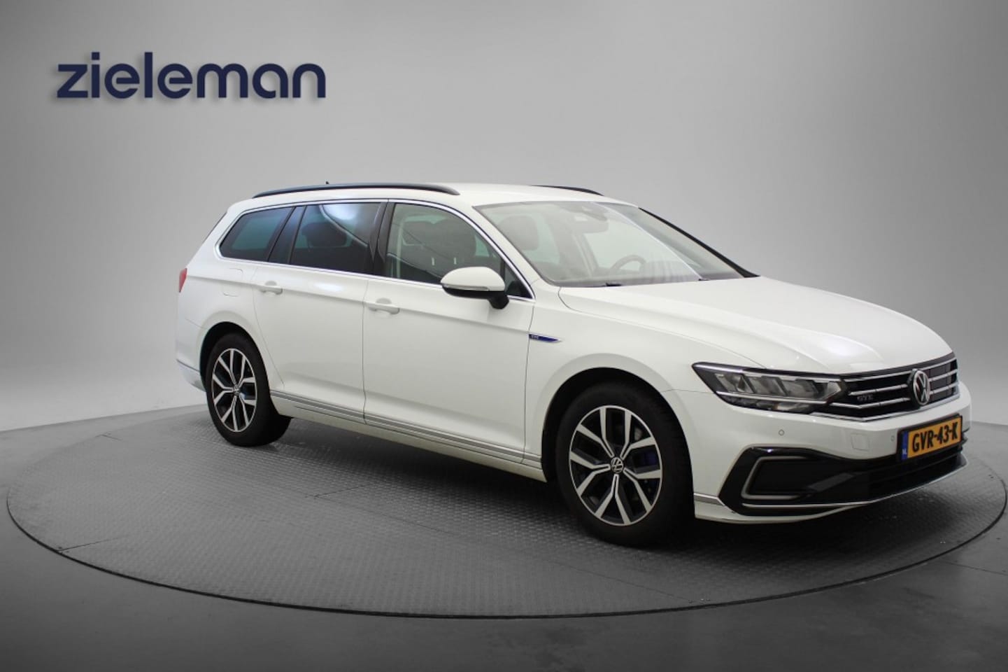 Volkswagen Passat Variant - Variant 1.4 TSI PHEV GTE Business - Carplay, Navi, Camera, Massage, Stoelverw. - AutoWereld.nl