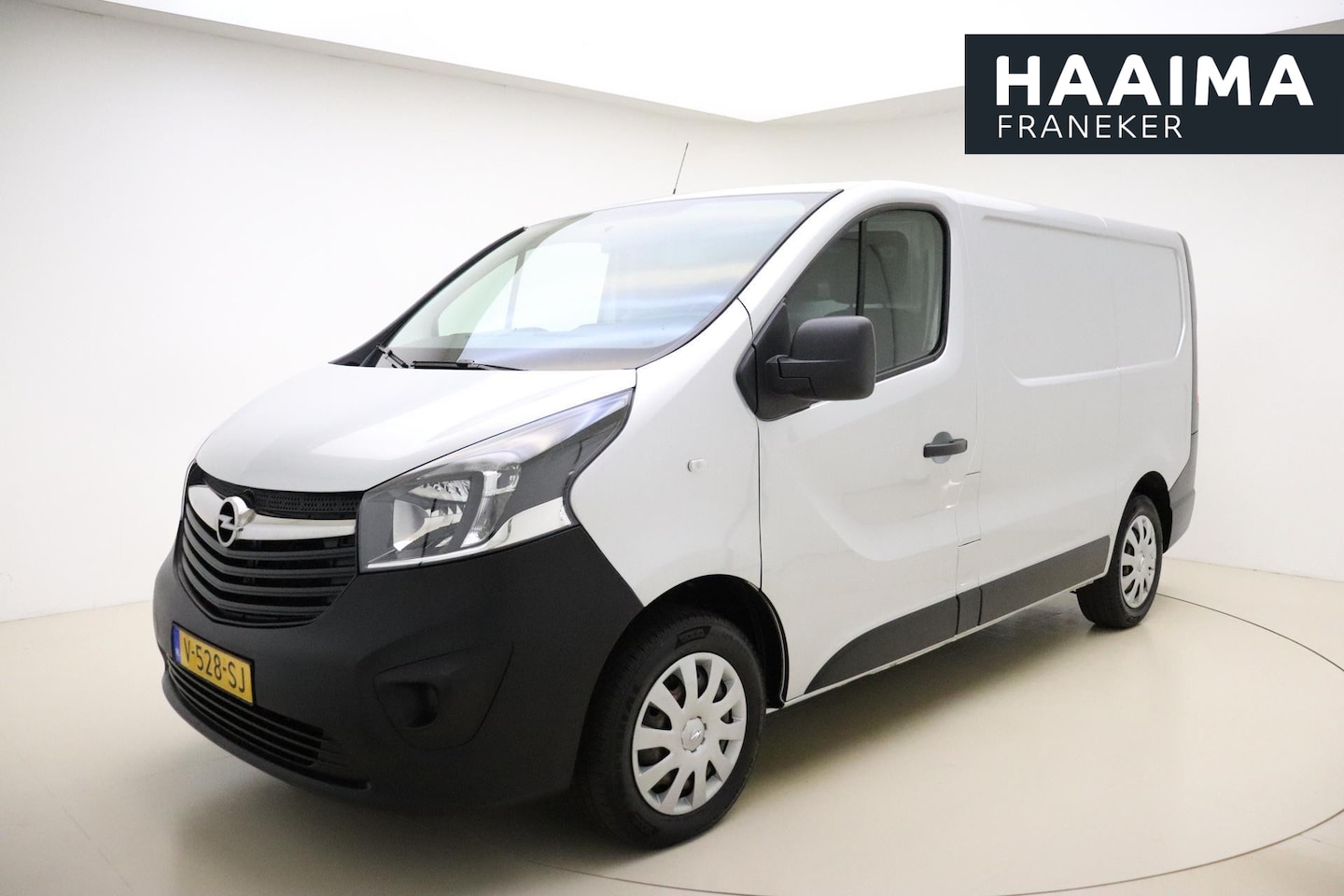 Opel Vivaro - 1.6 CDTI L1H1 Sport 120pk | Navigatie | Trekhaak | Achterklep | Cruise Control | Parkeerse - AutoWereld.nl