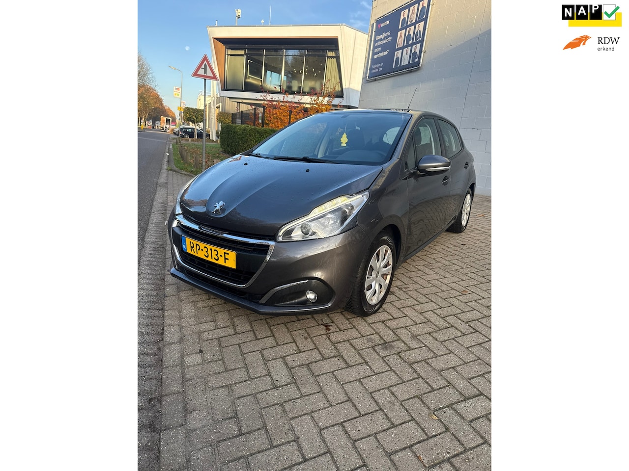 Peugeot 208 - 1.2 PureTech Blue Lease 1.2 PureTech Blue Lease - AutoWereld.nl