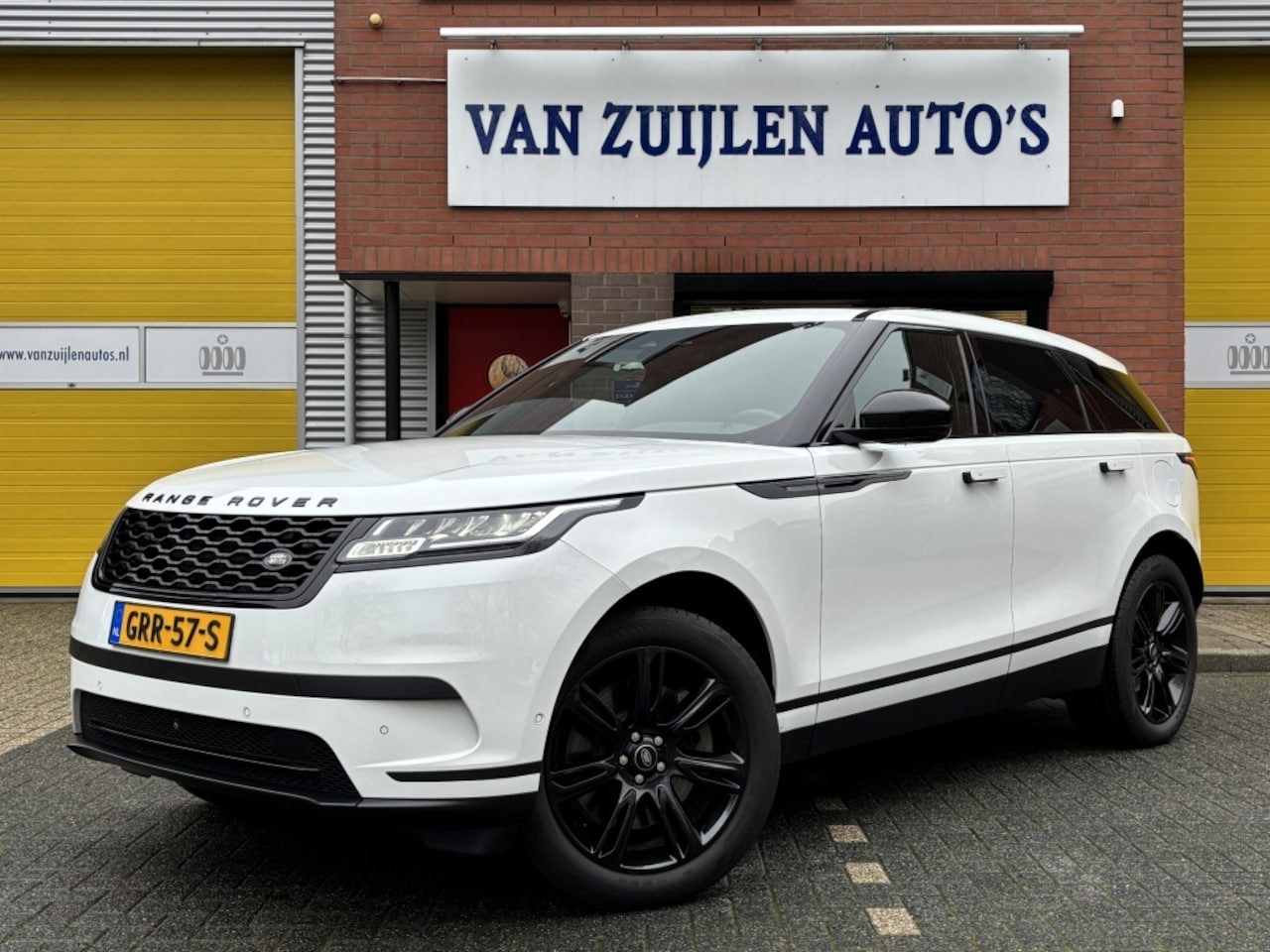 Land Rover Range Rover Velar - 2.0 P400e Black Pack Panorama Meridian 360° 20'' - AutoWereld.nl