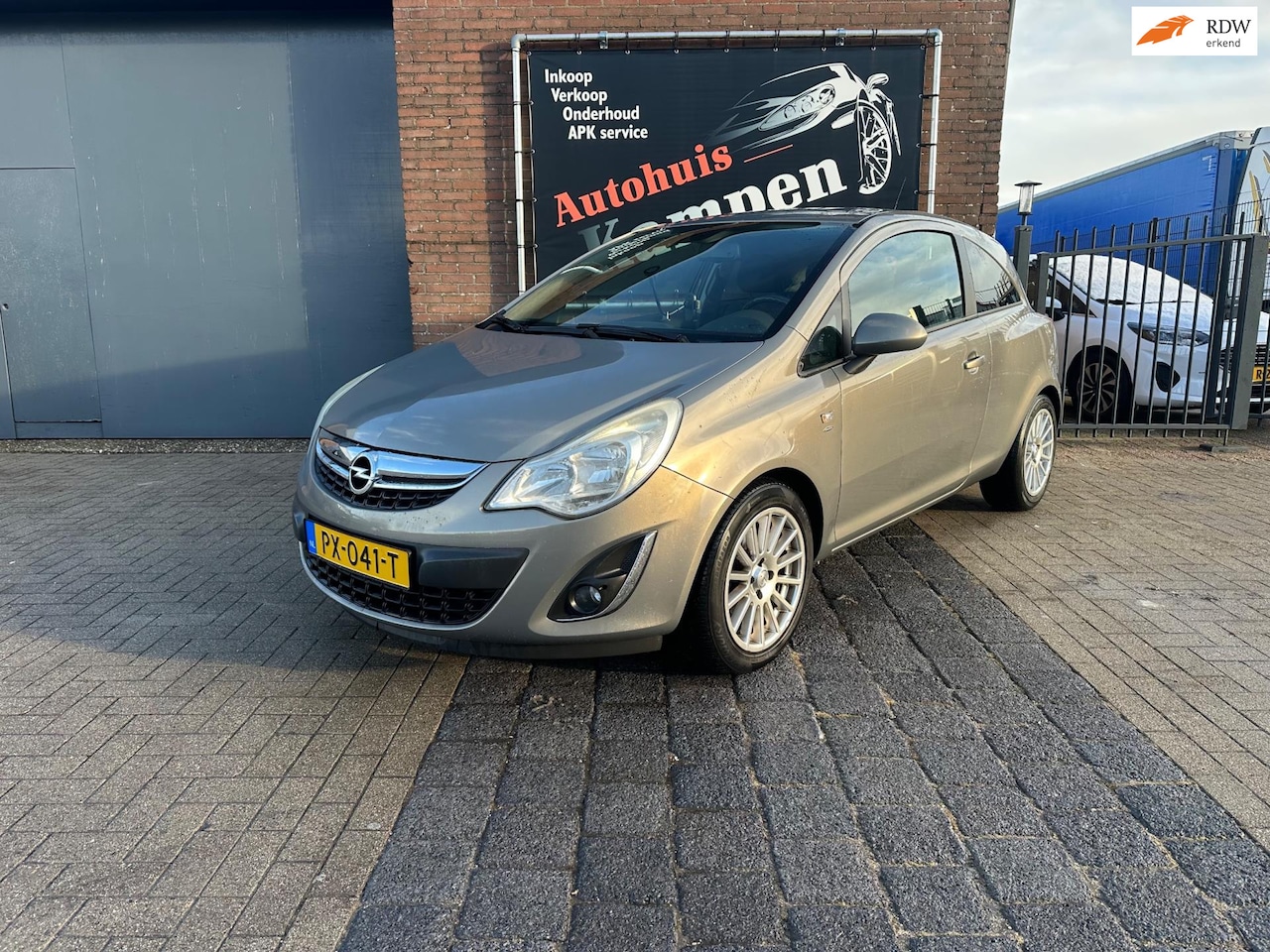 Opel Corsa - 1.4-16V Airco LMV - AutoWereld.nl