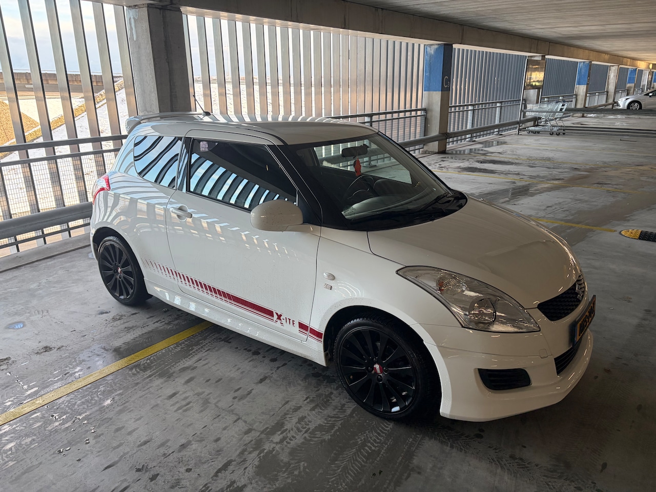 Suzuki Swift - 1.2 Exclusive EASSS - AutoWereld.nl