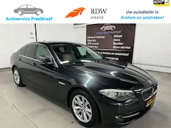 BMW 5-serie - 523i Executive Automaat VOL-LEDER / NAVIGATIE