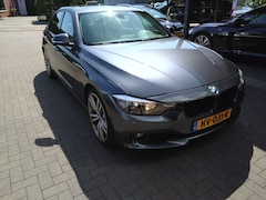BMW 3-serie - 328i M Sport High Executive