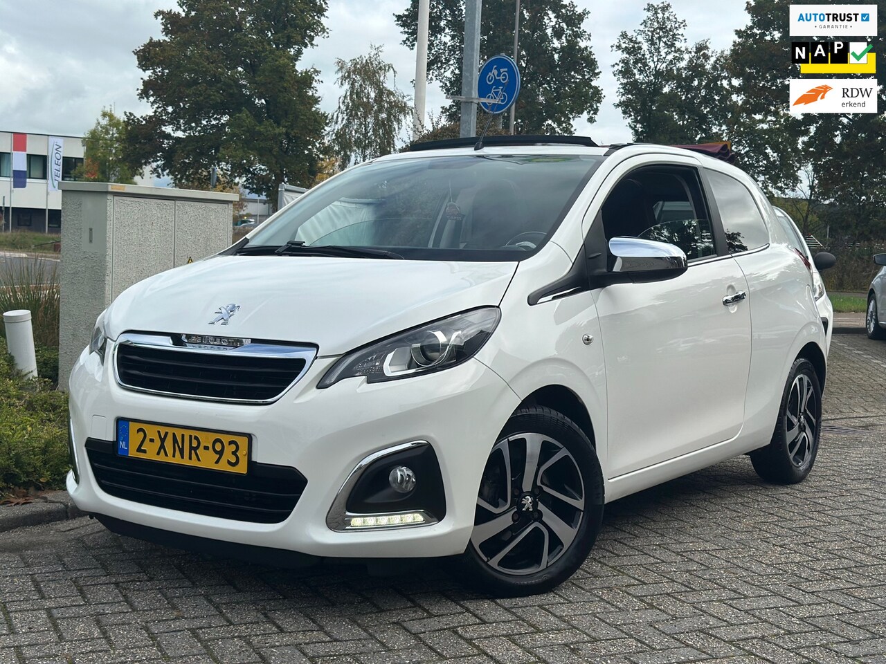 Peugeot 108 - 1.0 e-VTi Allure cabriolet dealeronderhouden 2e eigenaar - AutoWereld.nl