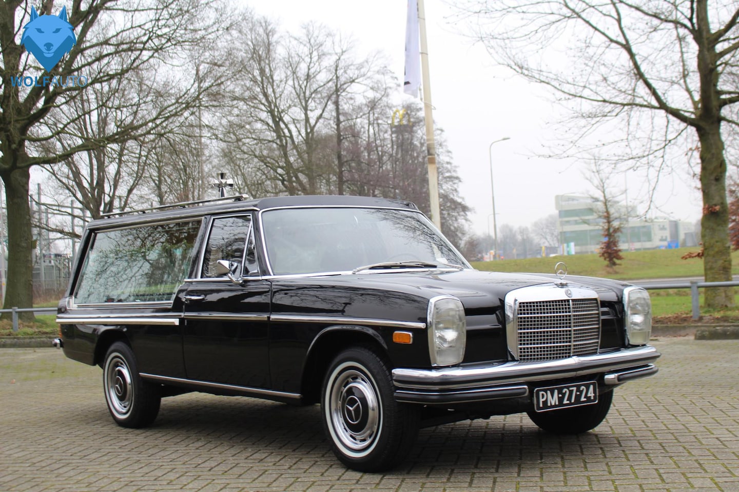 Mercedes-Benz 200-serie - 240D Hearse Pilato Rouwauto TOP CONDITIE! UNIEK ZELDZAAM - AutoWereld.nl