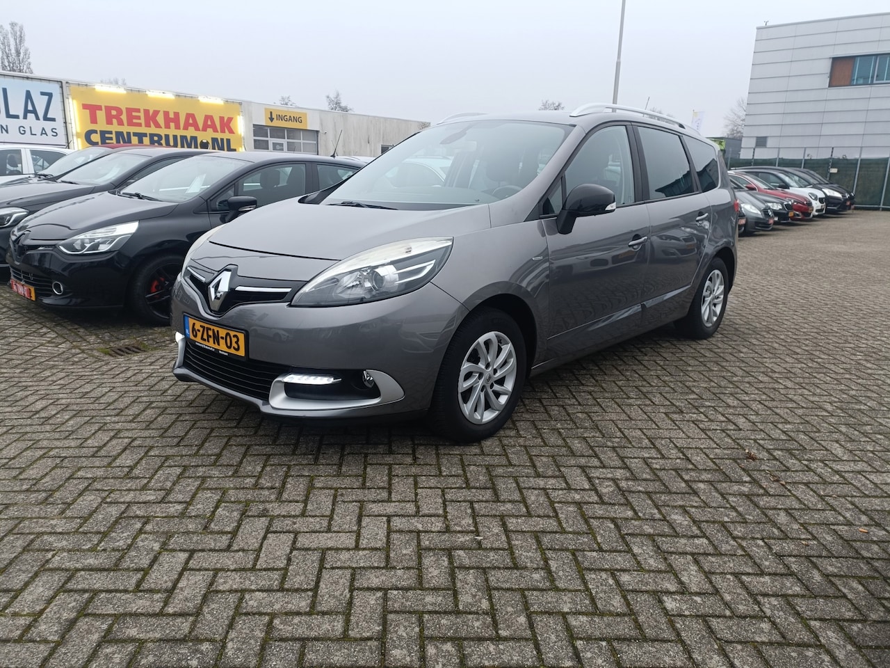 Renault Grand Scénic - 1.2 Limited/NAVI/CRUISCONT/TREKHAK - AutoWereld.nl