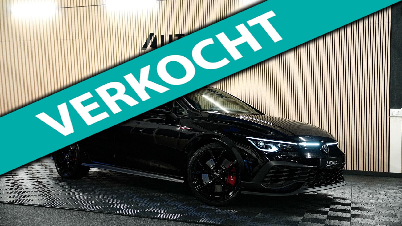 Volkswagen Golf - 2.0 TSI GTI CLUBSPORT PANO/H&K/HUD/IQLIGHTS/BLINDSPOT/SFEERVERLICHTING/CARPLAY/300PK/BOMVO - AutoWereld.nl
