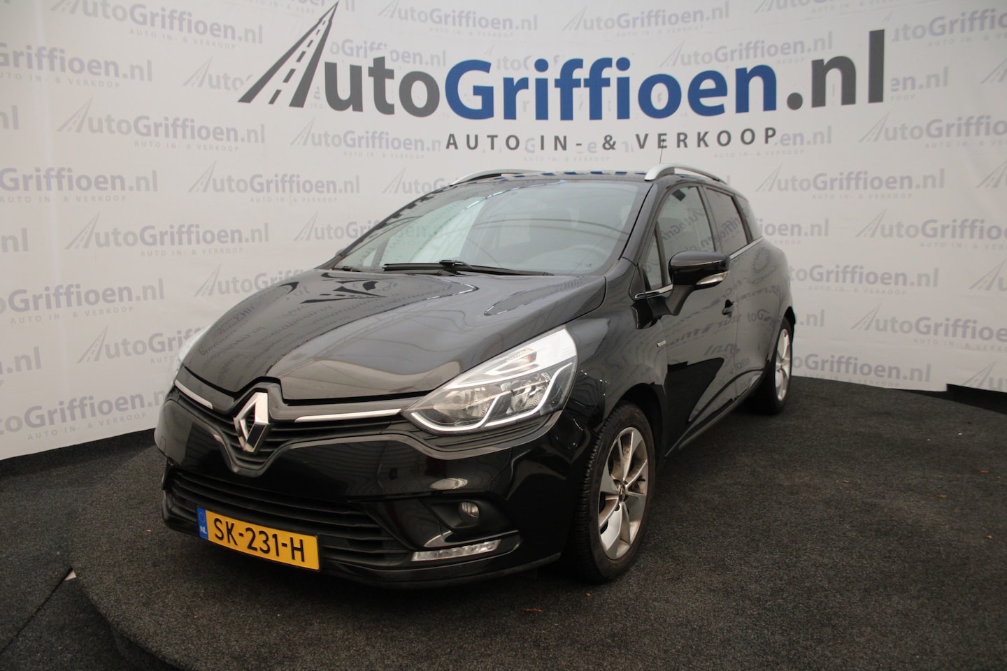 Renault Clio Estate - 0.9 TCe Limited nette station met airco - AutoWereld.nl