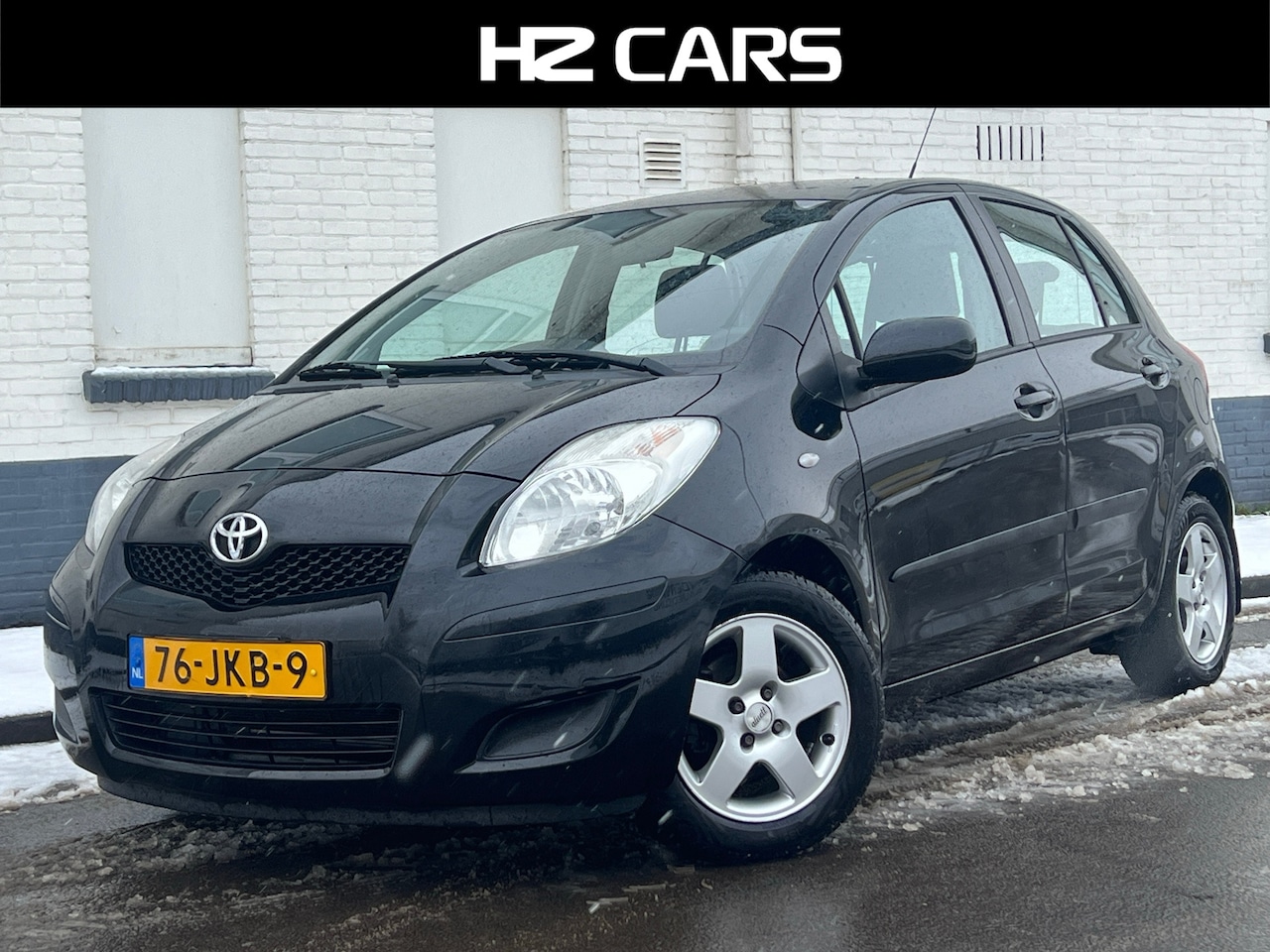 Toyota Yaris - 1.3 VVTi Aspiration/Automaat/5drs/Airco/Trekhaak - AutoWereld.nl