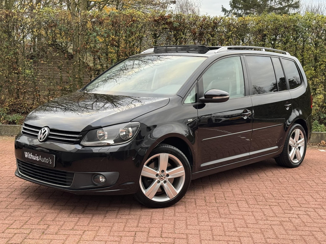 Volkswagen Touran - 1.4 TSI 140PK Life 7-Persoons Trekhaak Panoramadak - AutoWereld.nl