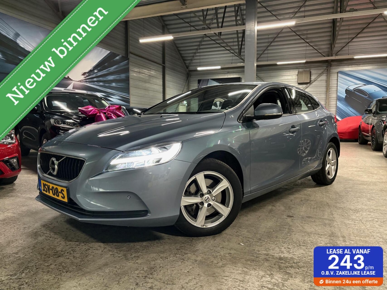 Volvo V40 - 2.0 T2 Kinetic | LED | Trekhaak | Camera | OH compleet - AutoWereld.nl