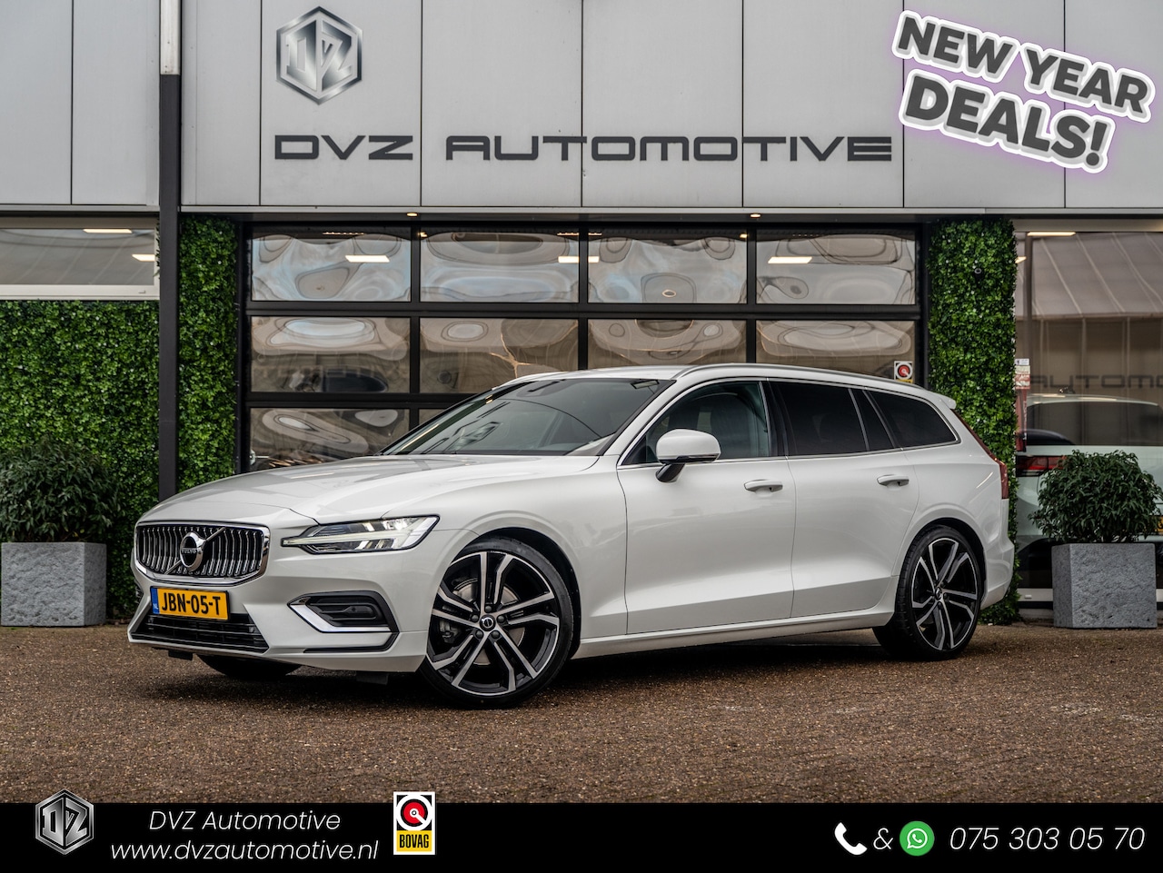 Volvo V60 - 2.0 T4 Inscription | H&K Sound | Camera | Trekhaak | BTW - AutoWereld.nl