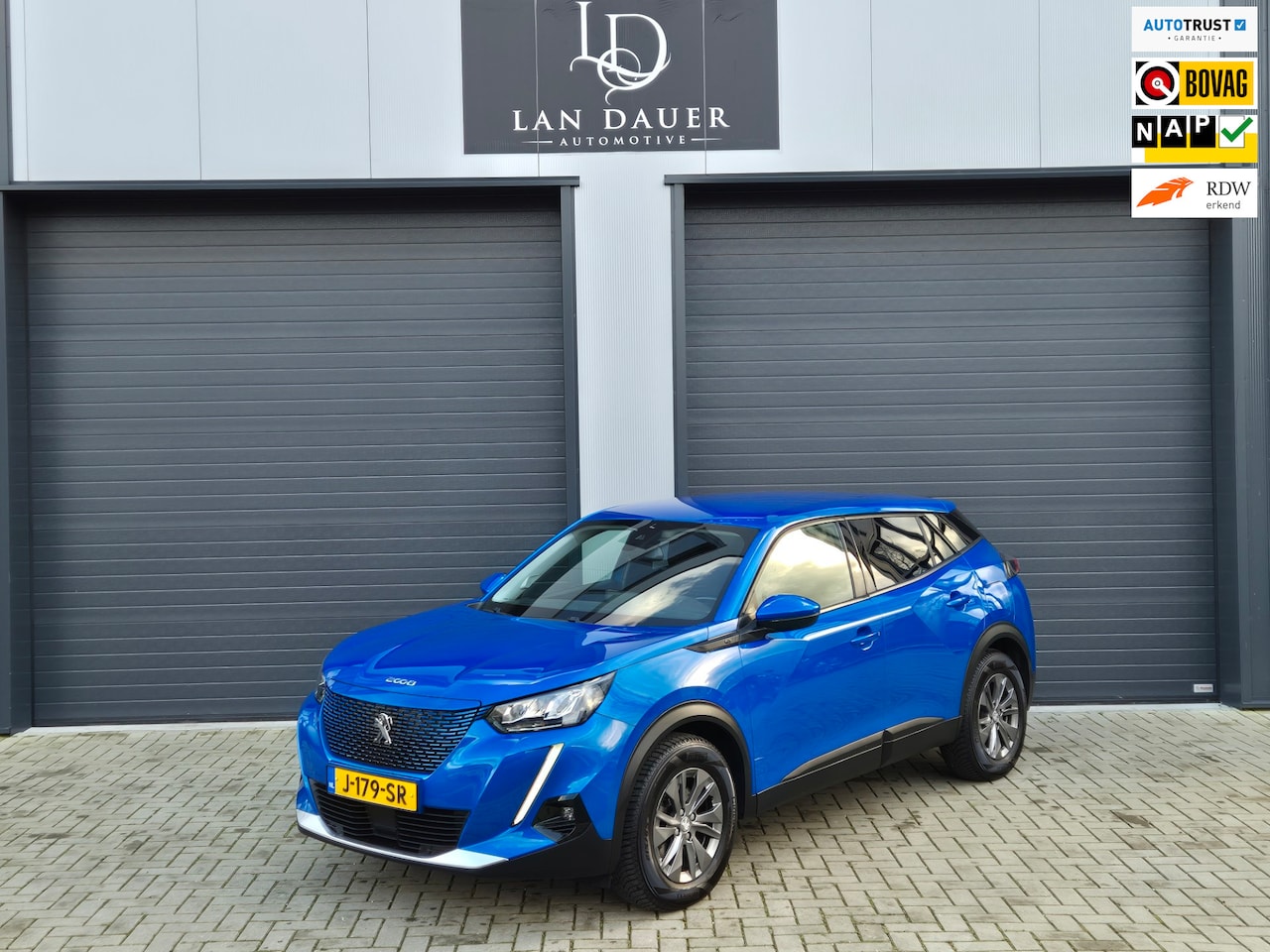 Peugeot e-2008 - EV 90% Soh 50 kWh Carplay / NAP / NETJES - AutoWereld.nl