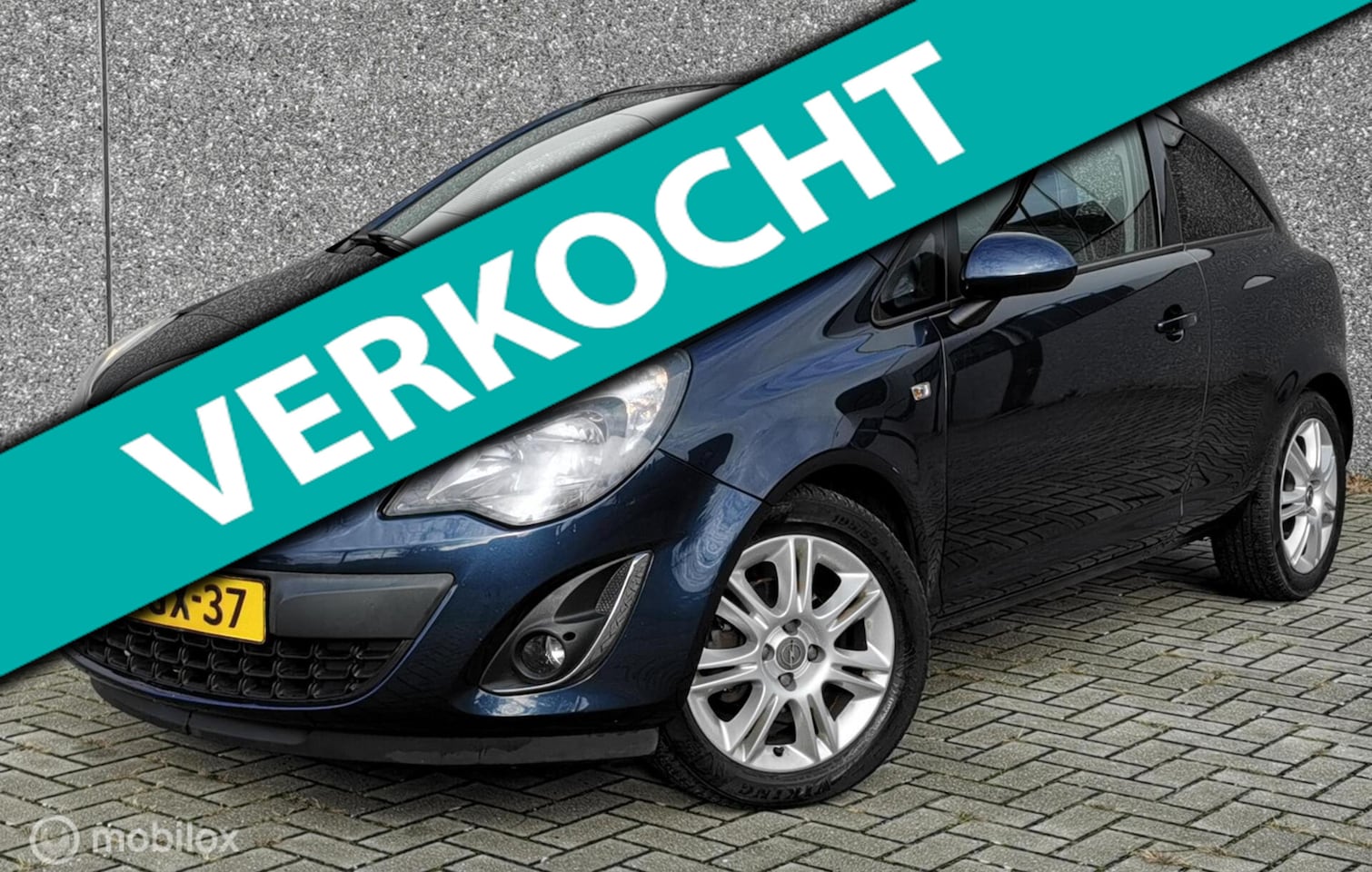Opel Corsa - 1.4-16V Cosmo 101PK NL AUTO NAP! Navi l Cruise l Airco ECC l PDC l LMV l MTF-stuur! NIEUWS - AutoWereld.nl