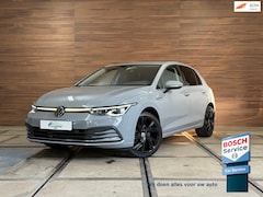 Volkswagen Golf - 1.5 eTSI Style | Black Edition | Massagestoel | DAB | 18' inch | Navigatie | Adaptive Crui