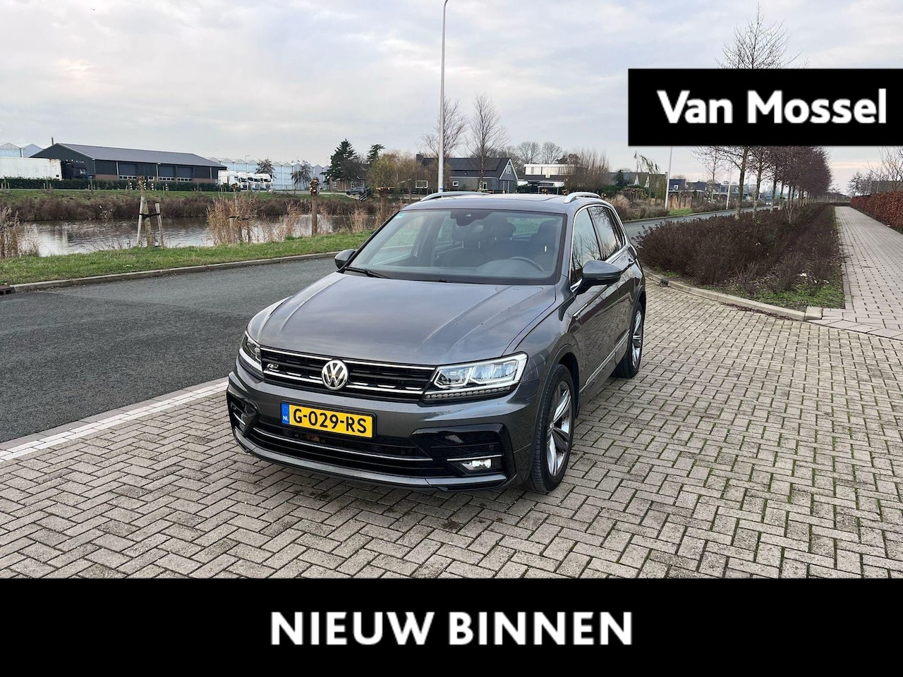 Volkswagen Tiguan - 1.5 TSI ACT R-Line 150PK | Automaat | Panorama Dak | Stoelverwarming | Camera | Climatroni - AutoWereld.nl