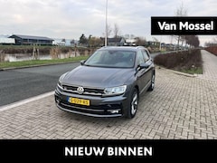 Volkswagen Tiguan - 1.5 TSI ACT R-Line 150PK | Automaat | Panorama Dak | Stoelverwarming | Camera | Climatroni