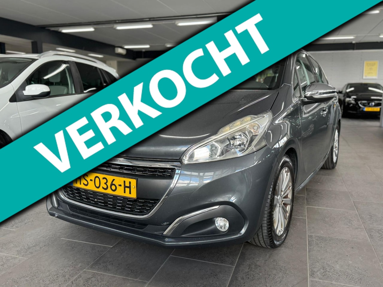 Peugeot 208 - 1.6 BlueHDi Blue Lease Executive navi clima cruise control lm-velgen parkeersensoren trekh - AutoWereld.nl