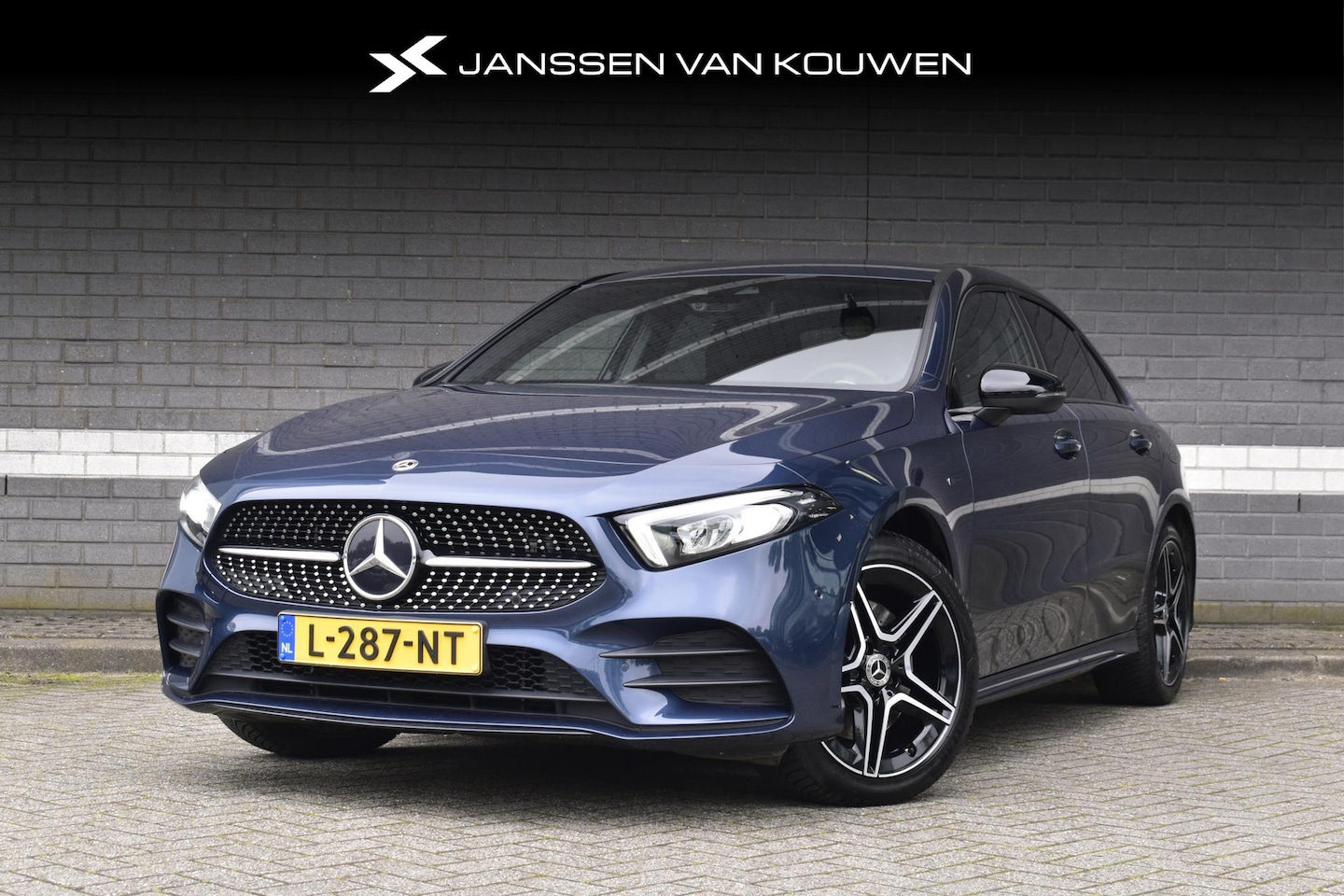 Mercedes-Benz A-klasse - 250 e Business Solution AMG Limited / Carplay / Sfeerverlichting / Widescreen / Stoelverwa - AutoWereld.nl
