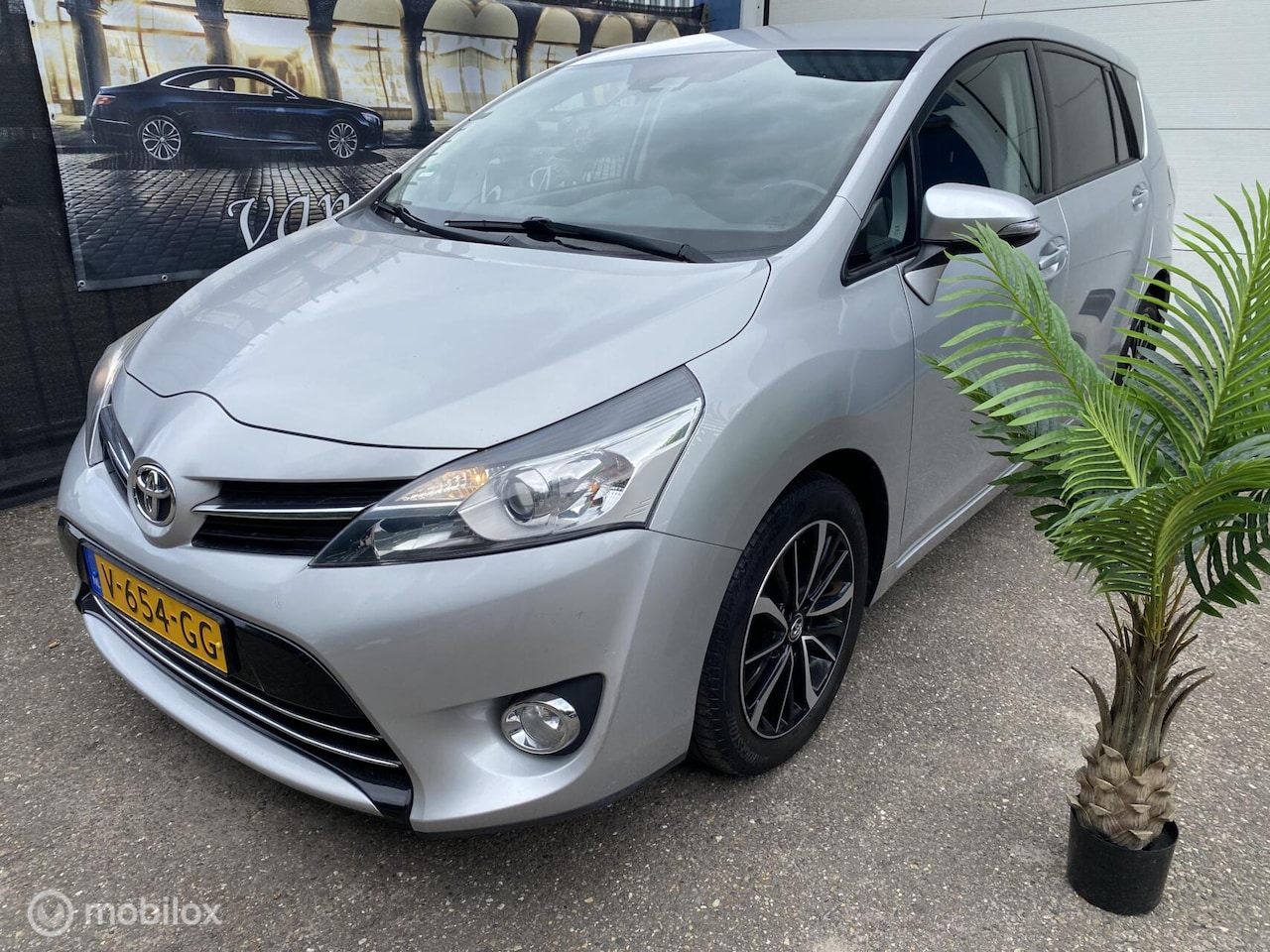 Toyota Verso - VAN 1.6 D-4D GRIJSKENTEKEN VAN AIRCO NAVI CAMERA - AutoWereld.nl
