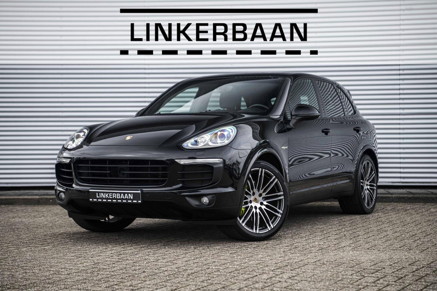 Porsche Cayenne - 3.0 S E-Hybrid | Panodak | Luchtvering | Trekhaak | Bose | Sport Chrono | 21 inch | NL Aut - AutoWereld.nl
