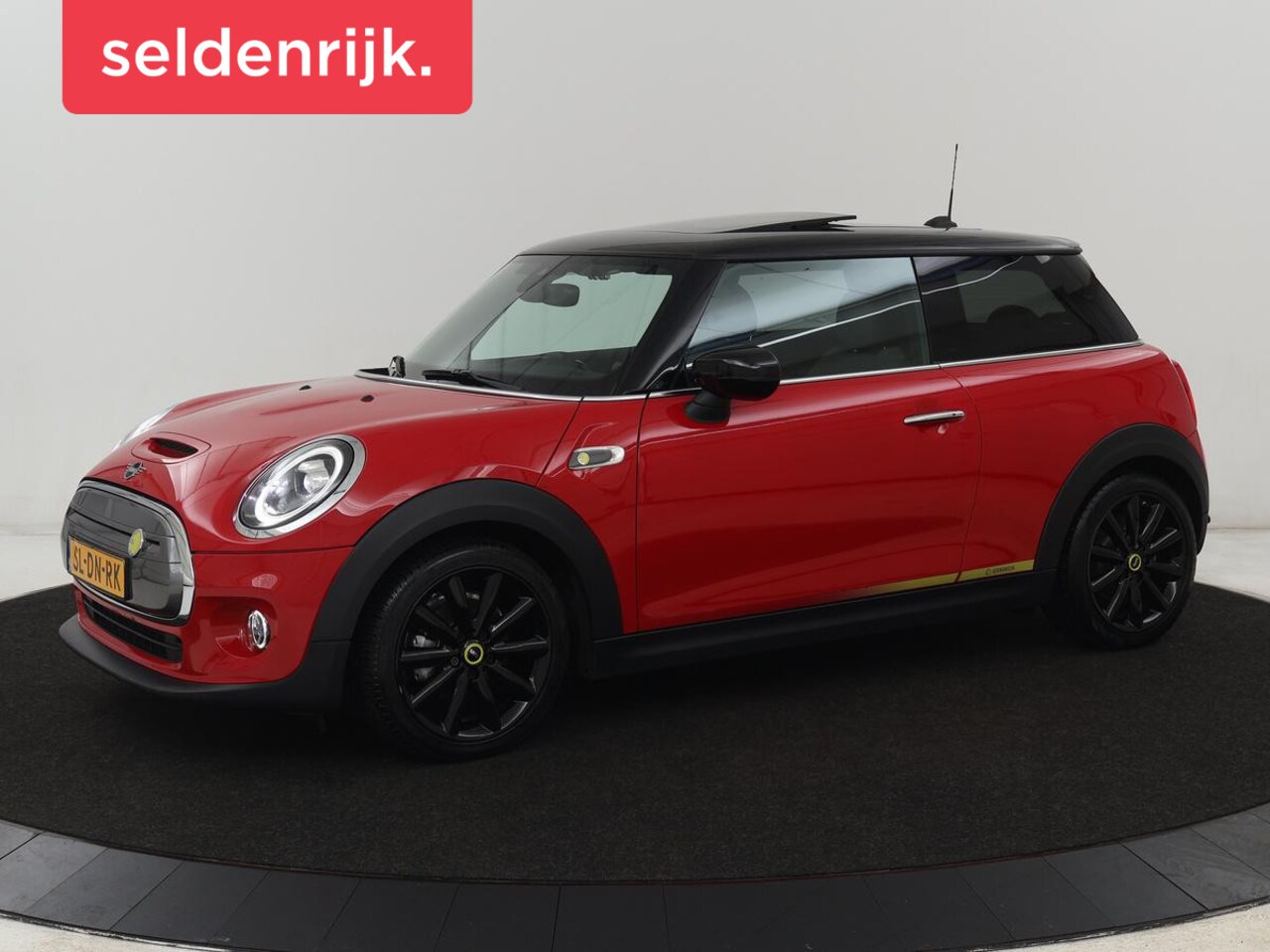 MINI Mini-Electric - Edition Greenwich 33 kWh | Panoramadak | Stoelverwarming | Carplay | Navigatie | Camera | - AutoWereld.nl