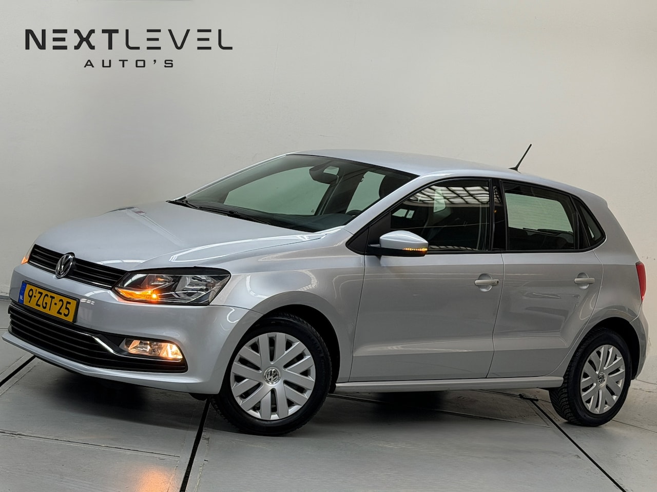 Volkswagen Polo - 1.0 Comfortline Navi Cruise Goed Onderhouden - AutoWereld.nl