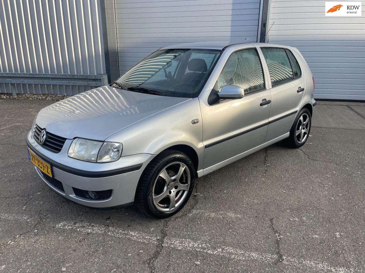 Volkswagen Polo - 1.4 AUTOMAAT 5 Deurs Digitale Airco - AutoWereld.nl