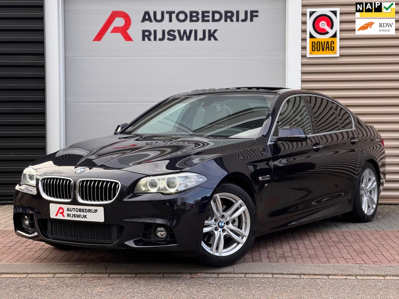 BMW 5-serie - 520i M Sport High Executive Memory/Dak/Xenon - AutoWereld.nl