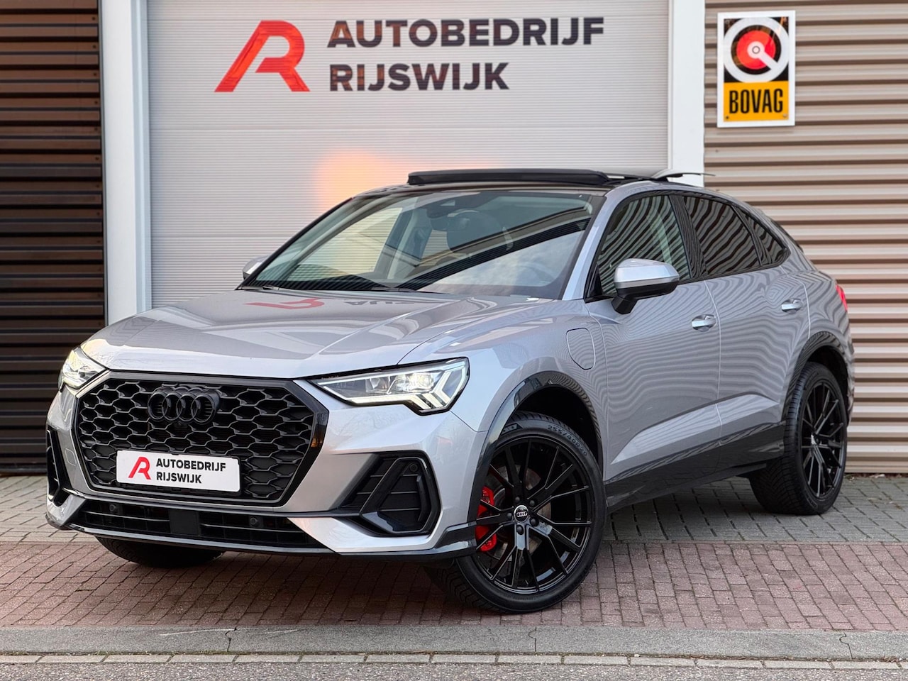 Audi Q3 Sportback - 45 TFSI e S Edition Pano/Sfeer/360/Matrix - AutoWereld.nl