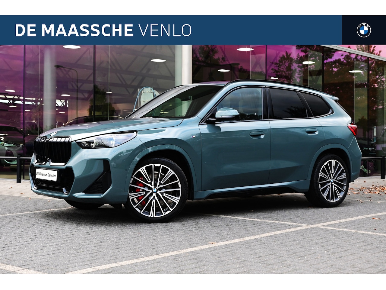 BMW X1 - sDrive20i High Executive M Sport Automaat / Panoramadak / Trekhaak / Sportstoelen / M Adap - AutoWereld.nl
