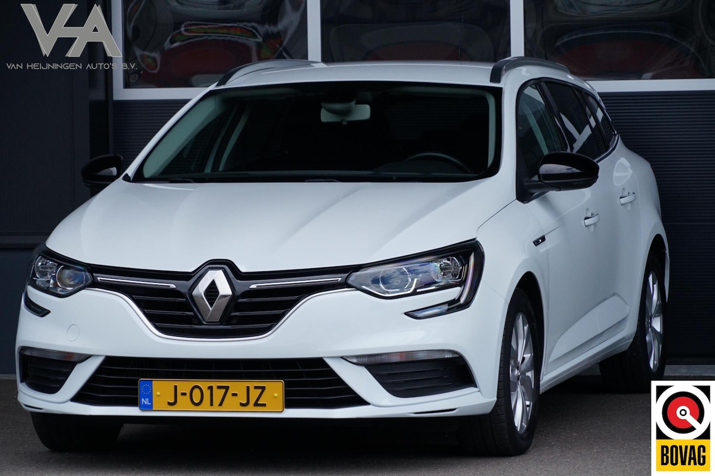 Renault Mégane Estate - 1.3 TCe Limited 1.3 TCe Limited, NL, trekhaak, CarPlay - AutoWereld.nl